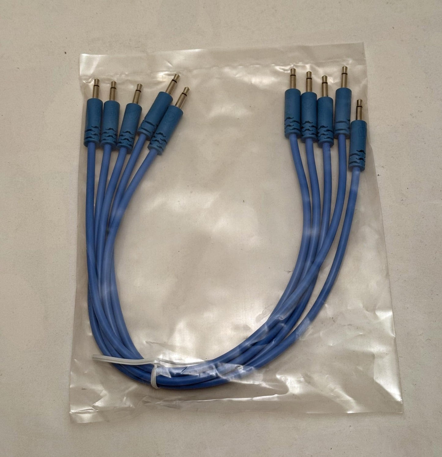 SSMS - Luigi's Modular Spaghetti Eurorack Patch Cables - Package of 5 Blue Cables, 12" (30 cm) Shielded Patch Cords | 3.5 mm Mono Male to Male | 26 AWG Copper Wire | Flexible No-Kink PVC Jacket