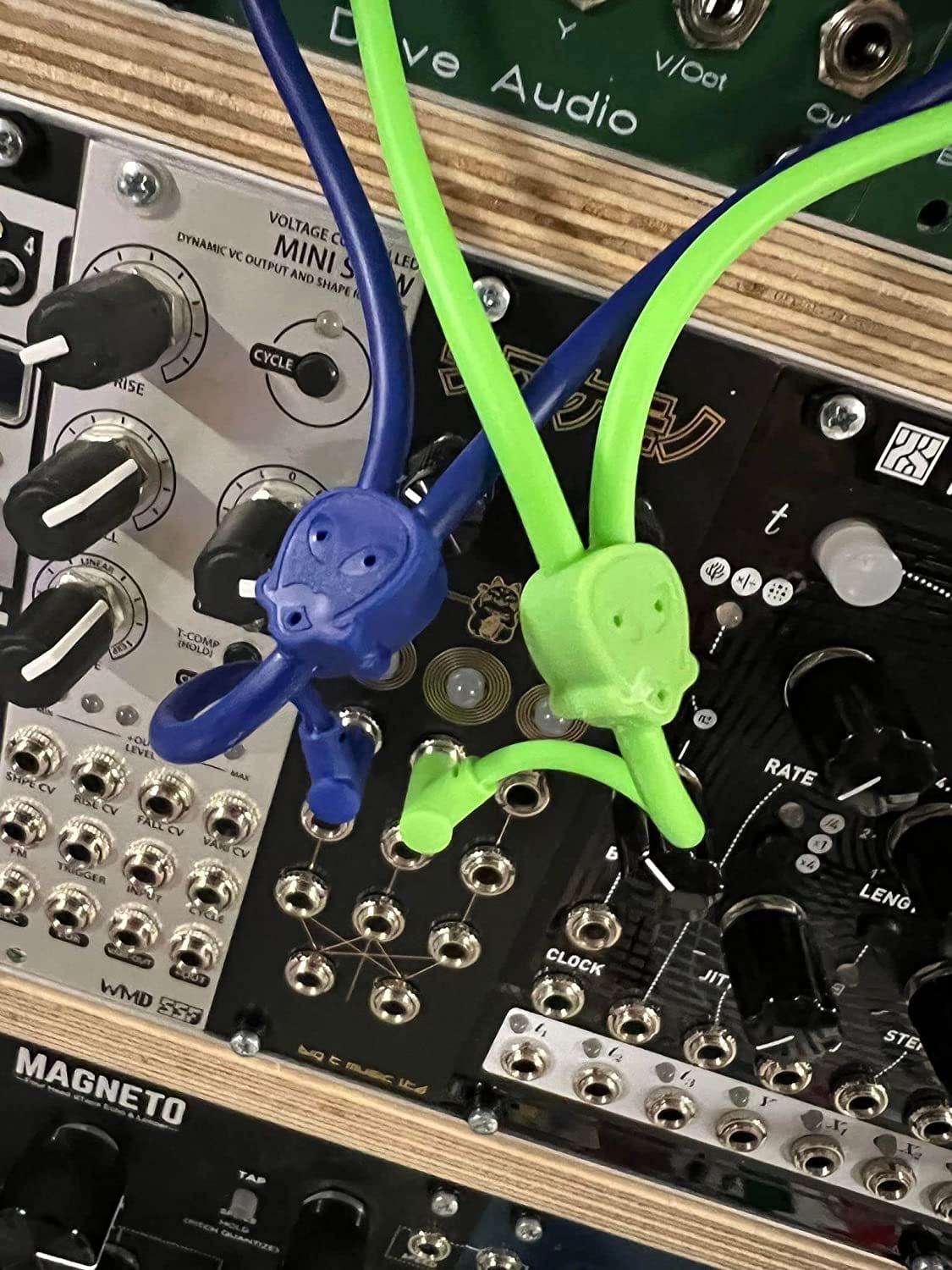 Starving Students Music Supplies Luigi's Modular M-Doppio Mini Y Right Angled Splitter Patch Cables 15cm x 15cm - 2 Pack (White) - 3.5mm Splitter for Eurorack Modular Synthesizer