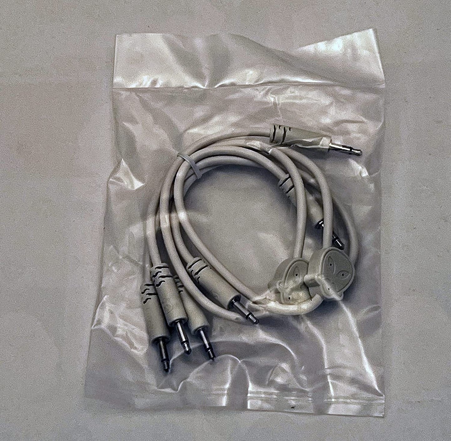 Luigi's Modular Doppio 3.5 mm Splitter Patch Cables 15cm x 15cm - 2 Pack (White) - for Eurorack Modular Synthesizer