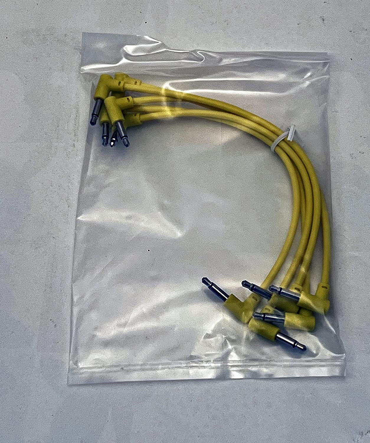 Luigis Modular M-PAR Right Angled Eurorack Patch Cables - Package of 5 Yellow Cables, 6 (15 cm)